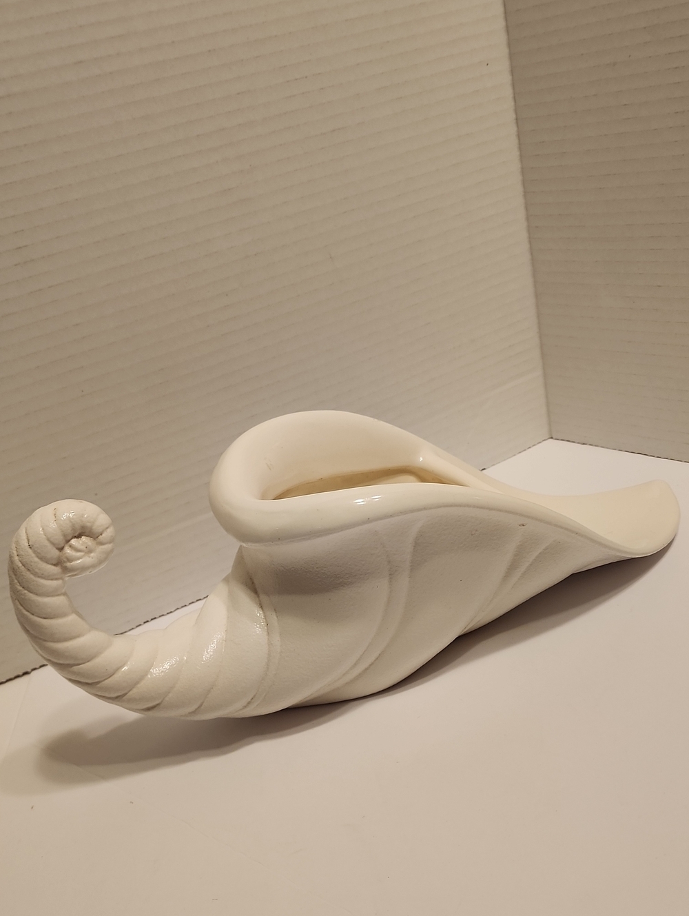 White Ceramic Cornucopia Decorative Bowl Planter-Candy Dish Shell Horn Of Plenty